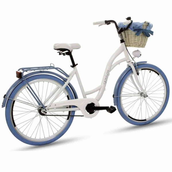 Bicicletă albă cu coș și aripi albastre.