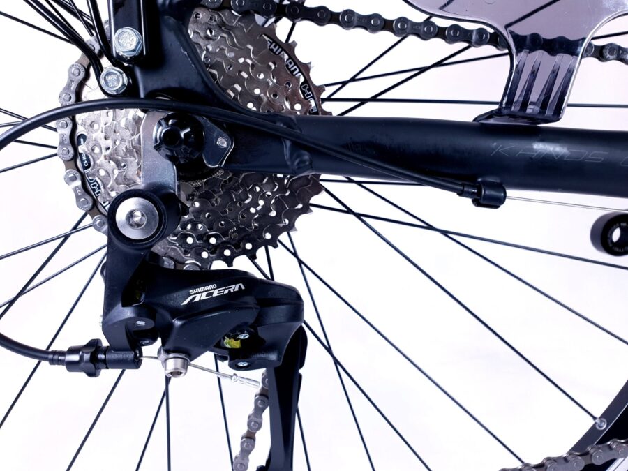 Detaliu schimbător Shimano Acera bicicletă