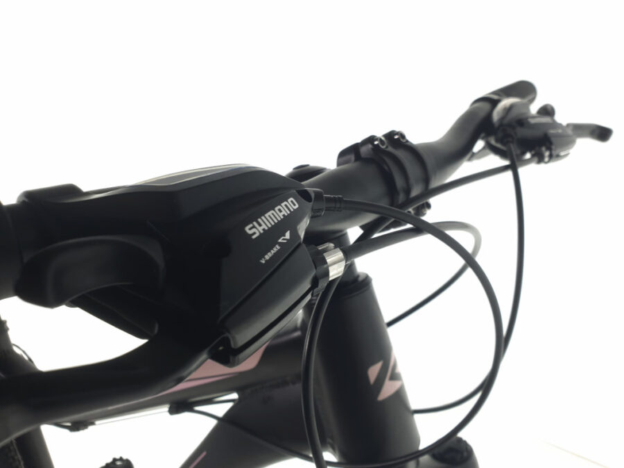 Maneta frână Shimano pe un ghidon de bicicletă