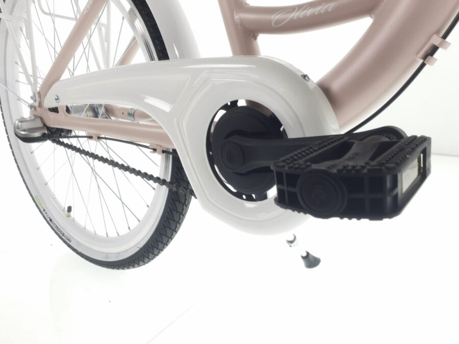 Cadru și pedală bicicletă roz cu alb.