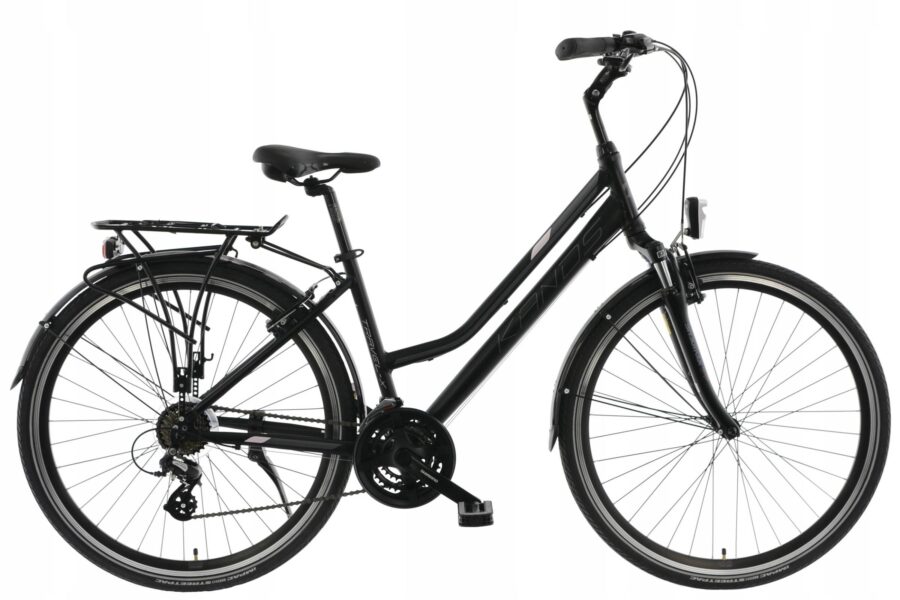 Bicicletă neagră de oraș, cu portbagaj.