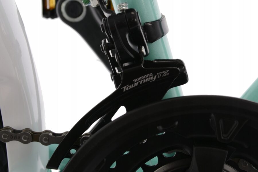 Schimbător Shimano Tourney TZ pe o bicicletă albastră