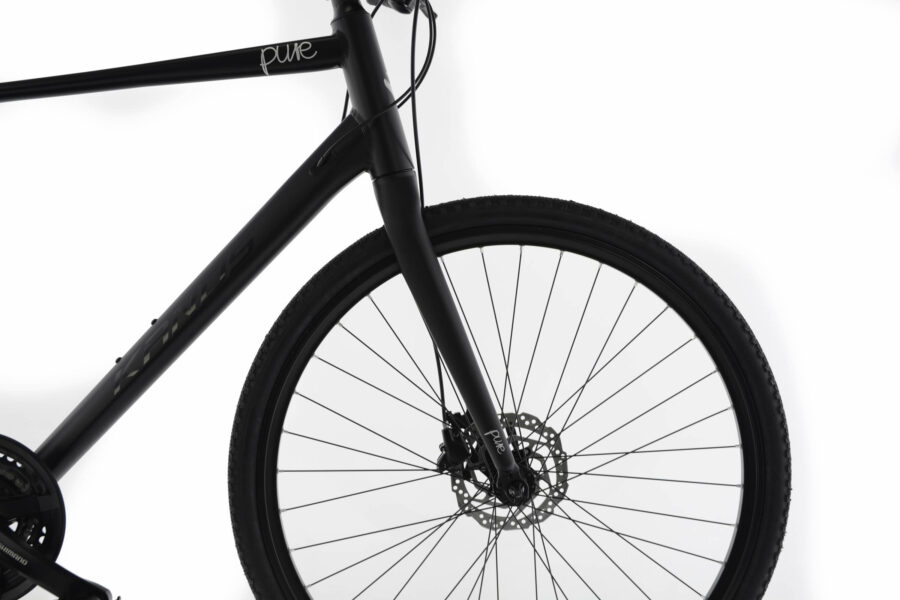 Cadru și roată de bicicletă neagră, privire laterală.