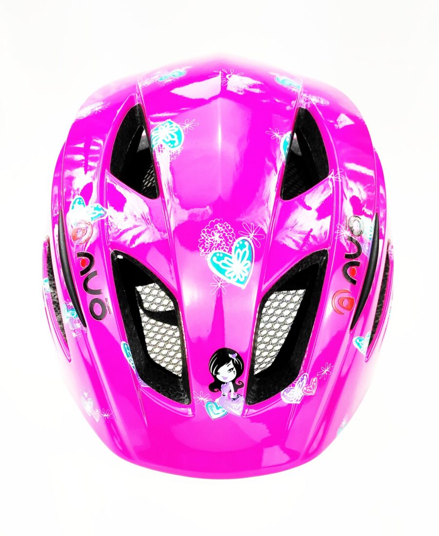 Cască roz pentru copii cu fluturi desenate.