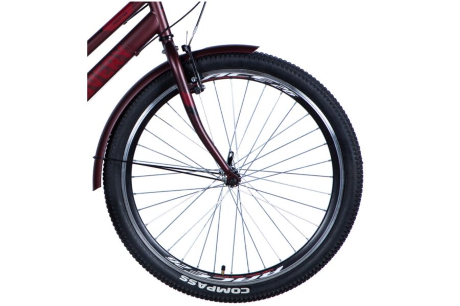 Roată de bicicletă pe fundal alb.