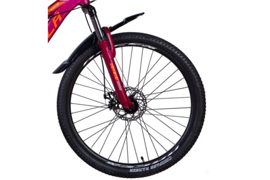 Roata unei biciclete mountain bike colorate