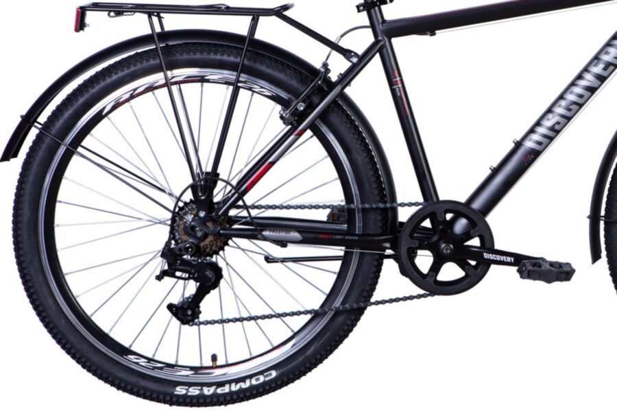 Bicicletă cu roată spate robustă și design modern.