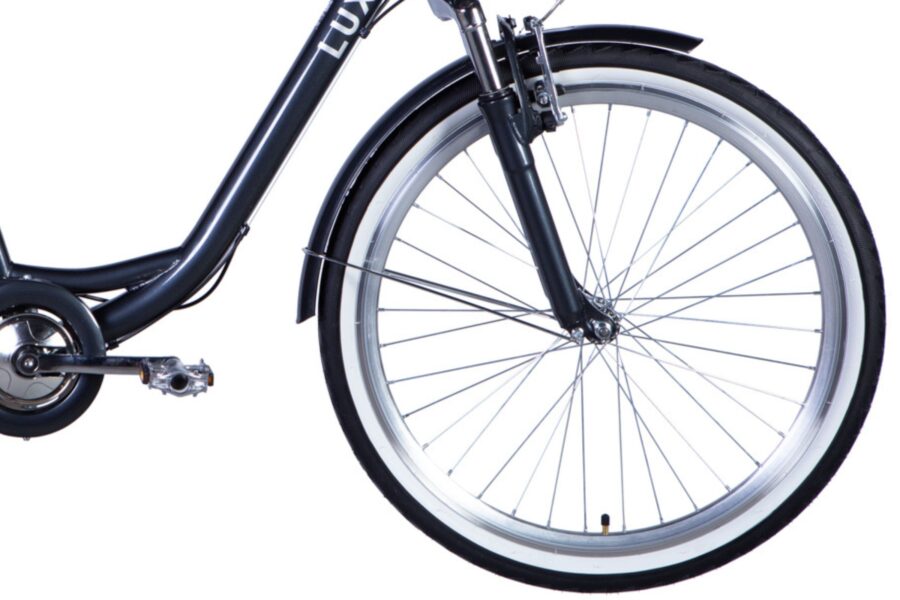 Roata unei biciclete moderne, stil minimalist.