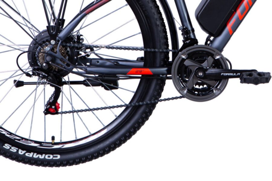 Detaliu bicicletă electrică, sistem transmisie.