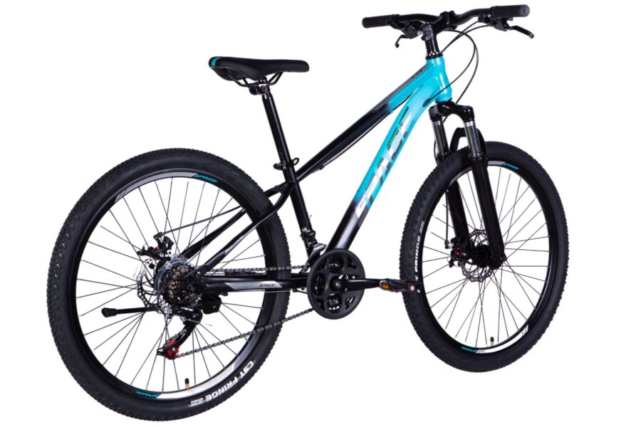 Bicicletă montană cu cadru negru și albastru.