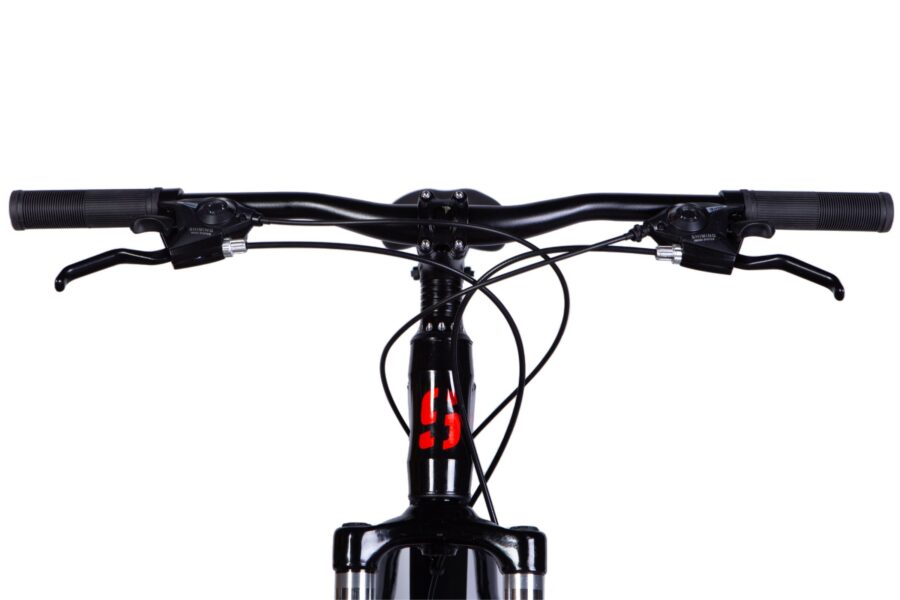 Mânerele unei biciclete moderne de munte.