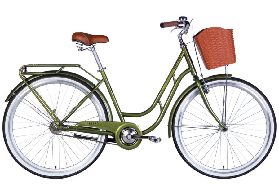 Bicicletă retro verde cu coș din ratan.