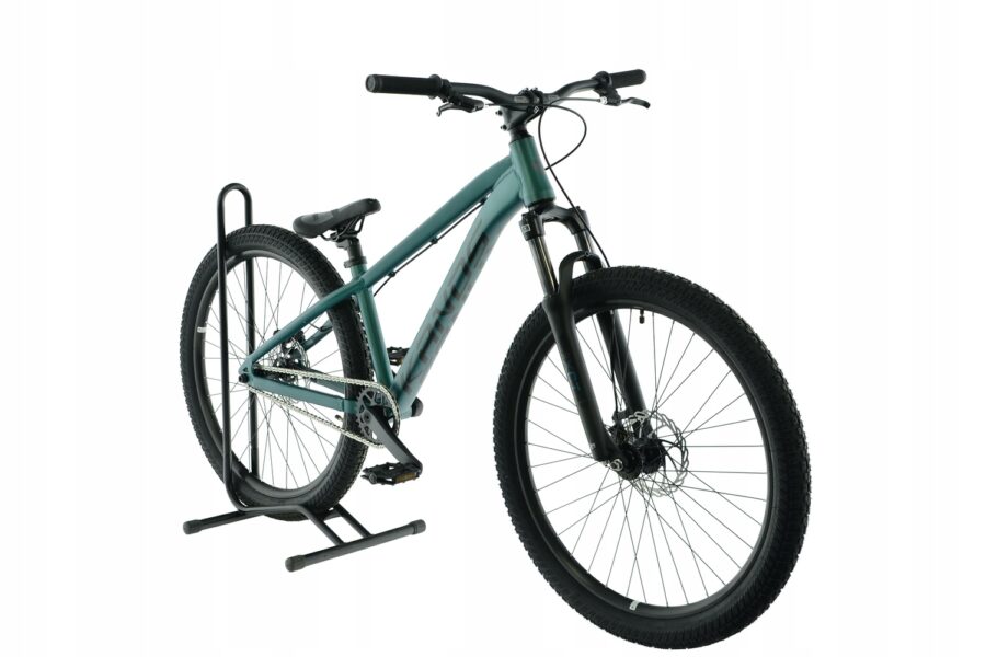 Bicicletă montană pe suport