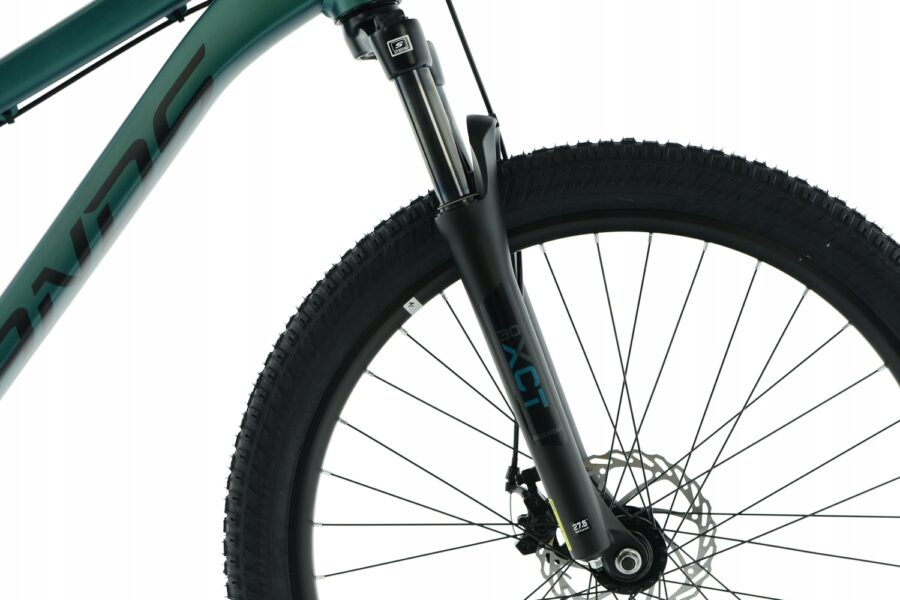 Detaliu cadru și furcă de bicicletă montană