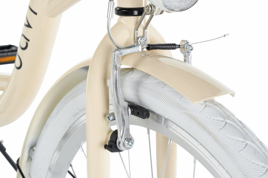 Detaliu din fața unei biciclete confortabile.