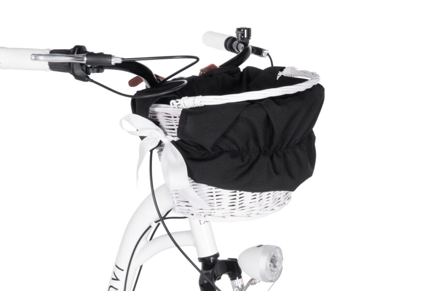 Coș de bicicletă alb cu rucsac negru.