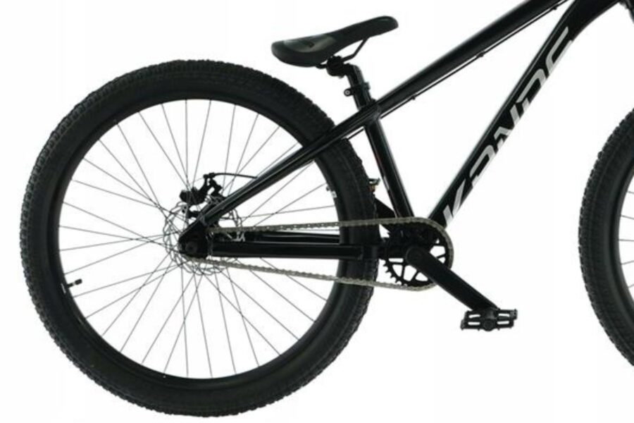 Bicicletă modernă, roată și cadru negru.