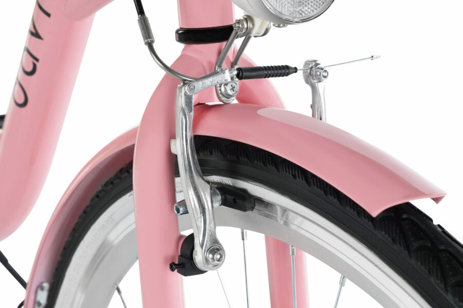 Detaliu despre o bicicletă roz cu frână.