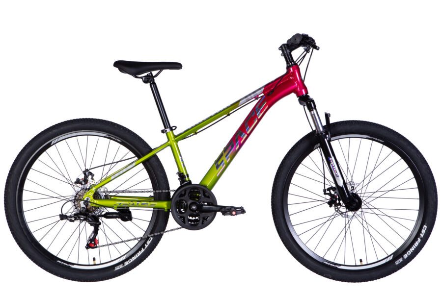 Bicicletă montană verde și roz, cu roți groase