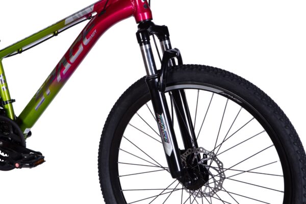 Bicicletă colorată cu cadru și suspensii moderne