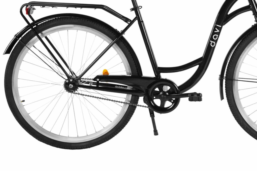 Bicicletă neagră cu roți și sistem de transmisie