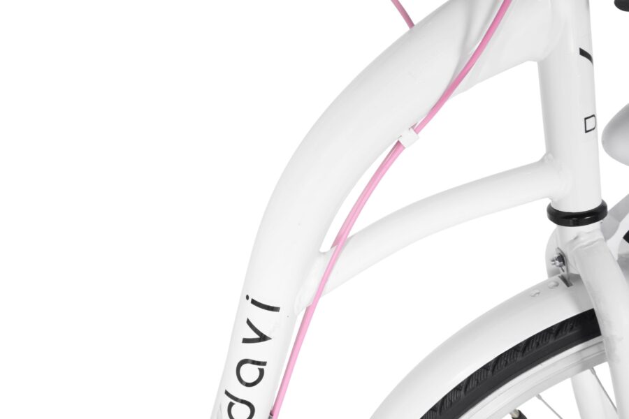 Detaliu cadru bicicletă albă cu kabluri roz