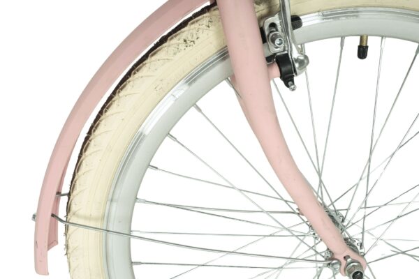 Roată de bicicletă cu apărătoare roz