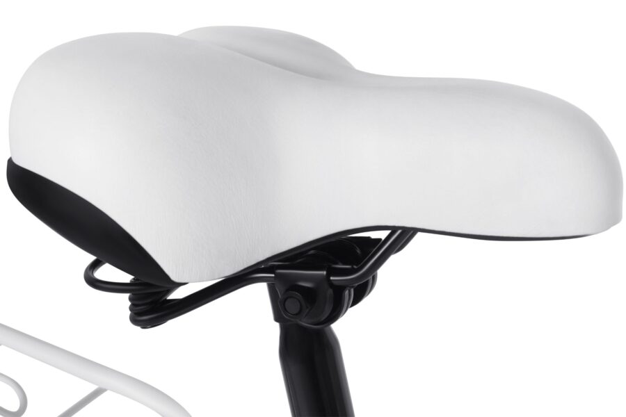 Șa de bicicletă albă, confortabilă și ergonomică.