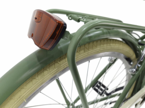 Bicicletă verde cu stop roșu și portbagaj