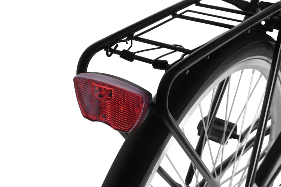 Lampa roșie de bicicletă pe portbagaj